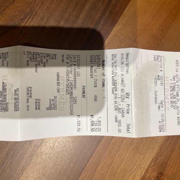 HERMÈS Wool Cashmere Avalon Blanket in Ecru and Blue - Picture 7 of 11